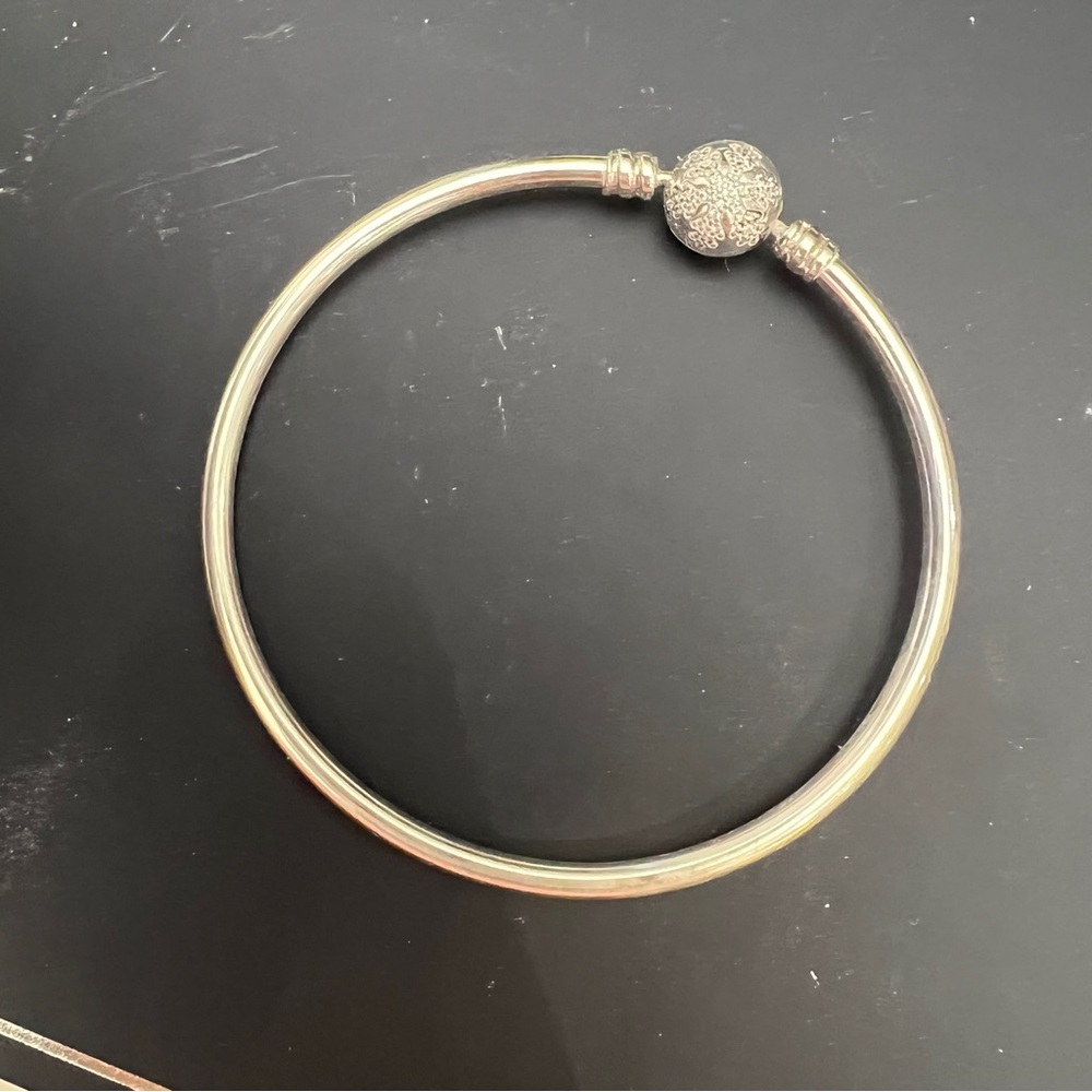 PANDORA "Unique As You Are" Snowflake Sterling Bangle Bracelet Limited Edition